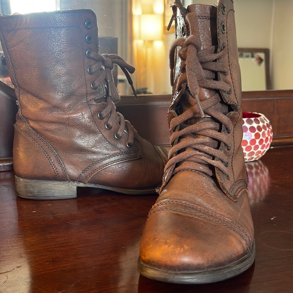 Steve Madden Brown Leather Combat boots